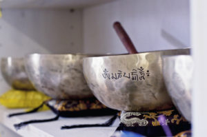 cuencos tibetanos del centro de terapias karina rando